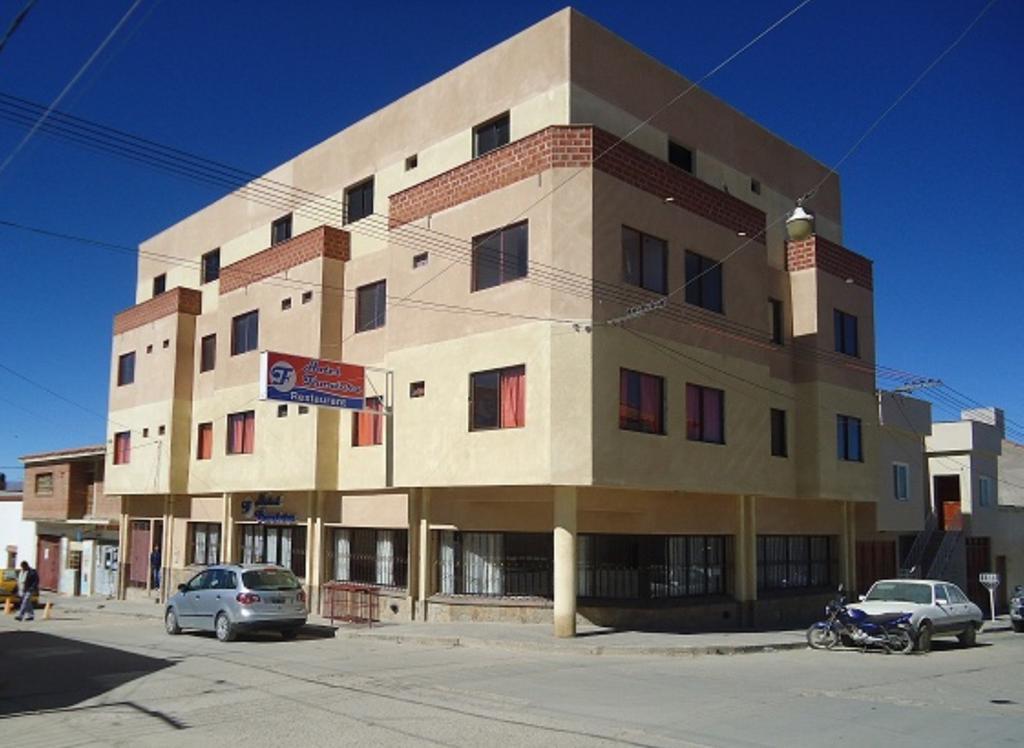 לה קיאקה Hotel Frontera מראה חיצוני תמונה